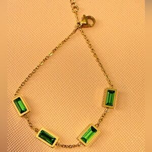 Brand New - Elegant Gold and Green Bracelet